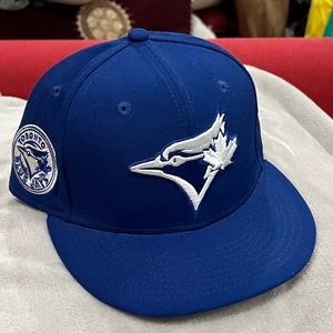 Toronto Blue Jays fitted ball cap. Mint 7 1/8